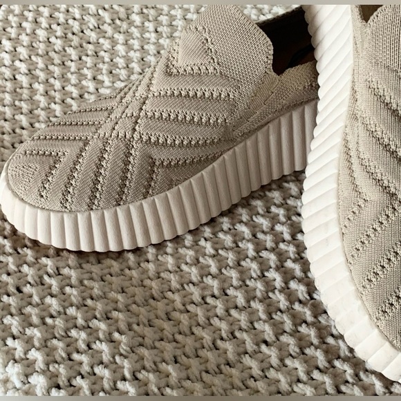 Sonoma Comfort Knit Women’s Goods For Life Slip-On Shoes Simangi Style; Size 6.5 - Picture 3 of 8